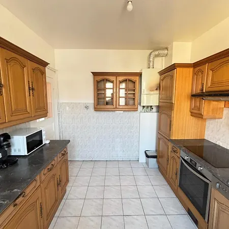 Soh Rent Cozy Proche Strasbourg - 4p - Tv - Wifi - Balcon アパート シルティグアイム